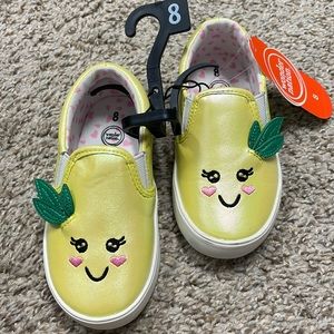 Re-Posh NWT adorable toddler girls sz 8 shoes 💛